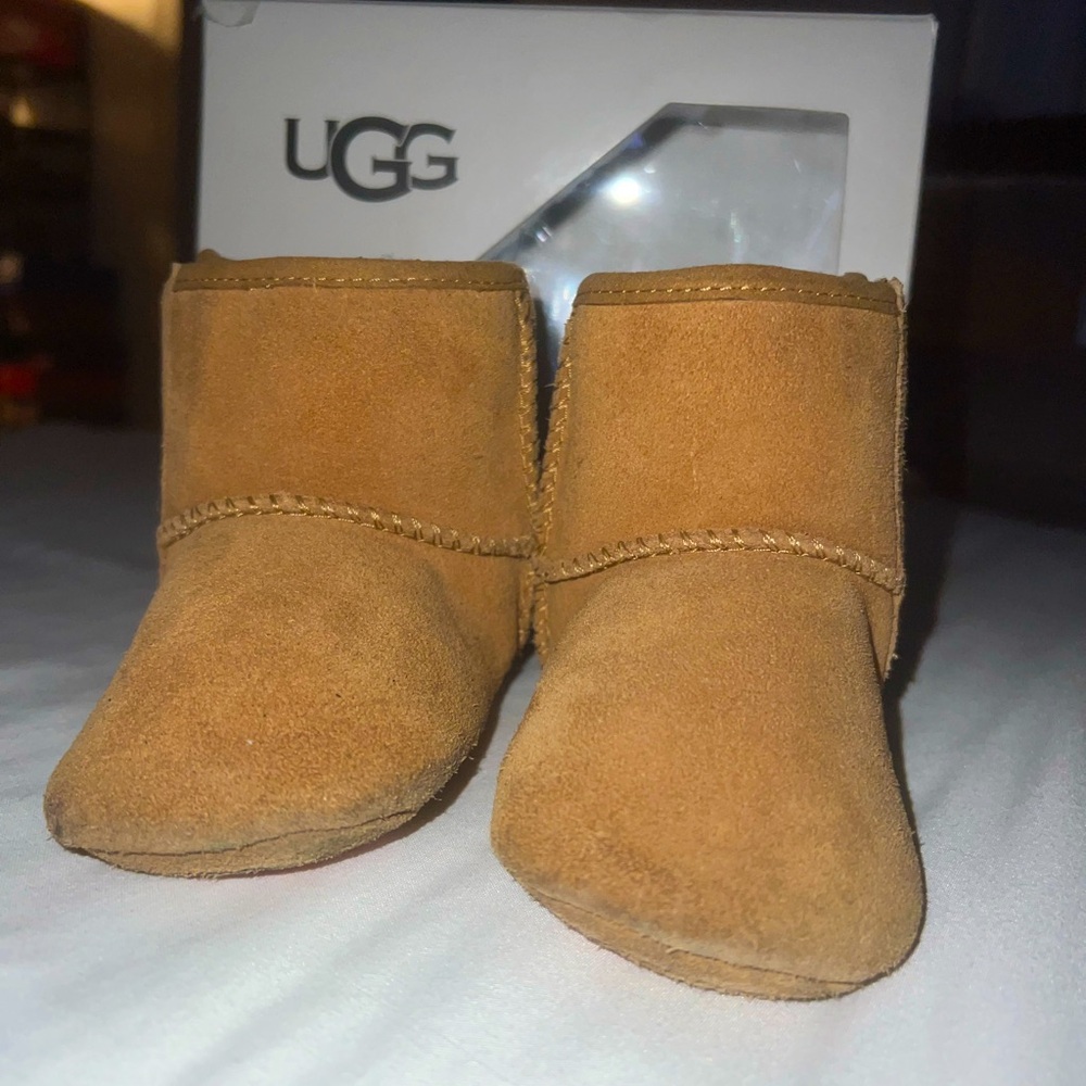 04/05 baby girl UGG boots.